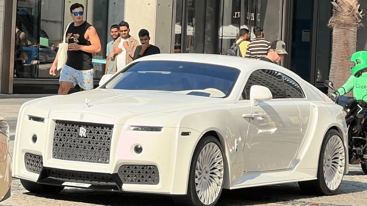 Rolls-Royce Wraith via Hellah555, Reddit